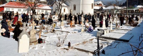 „În spiritualitatea ortodoxă, cimitirul este asimilat unui loc sacru“ Poza 87984