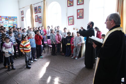 Program de combaterea violenţei în şcoli susţinut de Arhiepiscopia Sibiului Poza 87932
