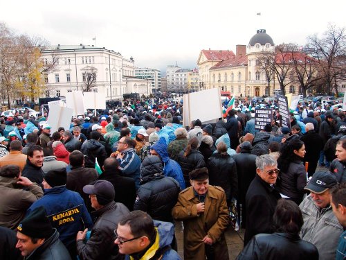 Bulgarii se revoltă împotriva preţului mare al energiei Poza 87792