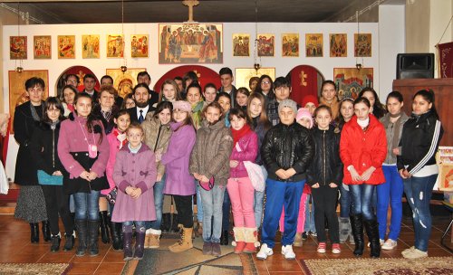 Întâlnire duhovnicească pentru tineri în oraşul Moldova Nouă Poza 87635
