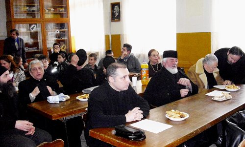 Simpozion la Brad, în Episcopia Devei şi Hunedoarei Poza 87630