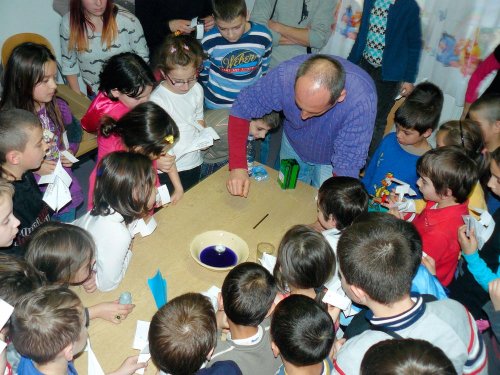 Curs de astronomie pentru copiii din Caransebeş Poza 87577