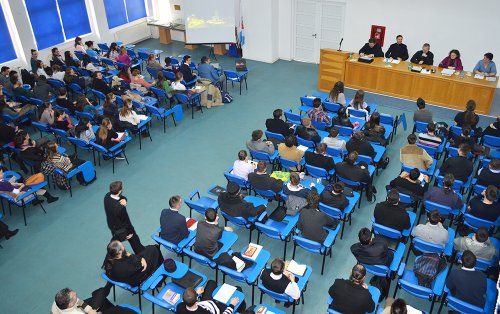 Conferinţă la Facultatea de Teologie din Alba Iulia Poza 87400