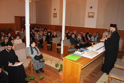 Noi coordonate misionare ale femeilor ortodoxe Poza 87368