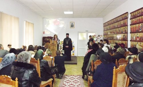 Manifestare dedicată femeii creştine, la Hârlău Poza 87344