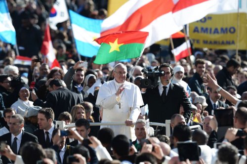 Papa Francisc şi-a început oficial pontificatul Poza 87140