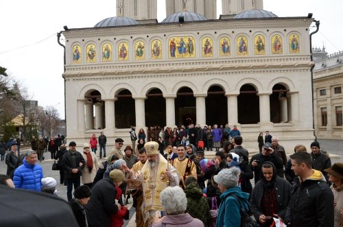 Prin dreapta credinţă, Cerurile ni se deschid Poza 87035