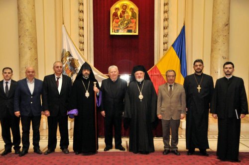 Delegaţie a Academiei de Ştiinţe din Armenia la Patriarhia Română Poza 86929