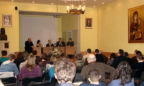 Conferinţă teologică despre iubirea lui Dumnezeu la Cluj-Napoca Poza 86741