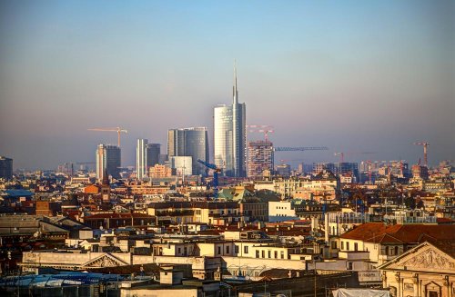 Sute de mii de români vor să-şi cumpere locuinţe în Italia Poza 86638