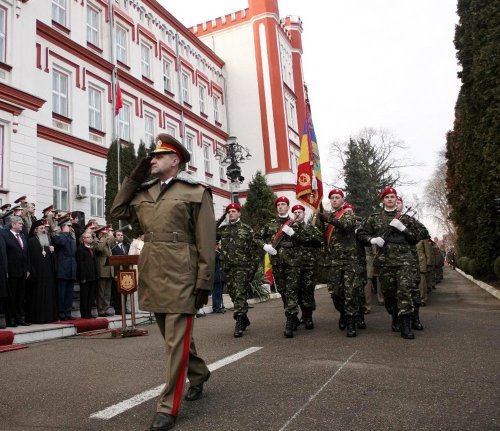 Eroii neamului, comemoraţi cu prilejul Zilei Forţelor Terestre Poza 86421