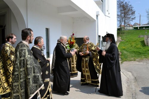 Oraşul Piatra Neamţ a primit vizita Înalt Preasfinţitului Mitropolit Teofan Poza 86311