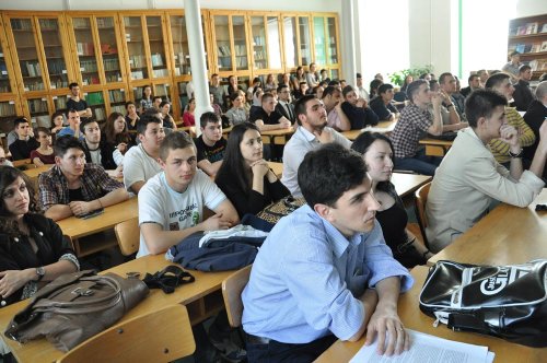 Serbare prepascală la Facultatea de Teologie Ortodoxă din Iaşi Poza 86310