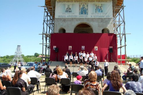 Festivalul coral „Cântările Învierii” la Mănăstirea Dobreşti Poza 85961
