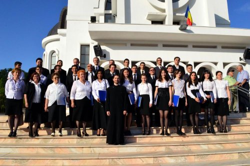 Festivalul coral de muzică religioasă „Ion Românu“ Poza 85888