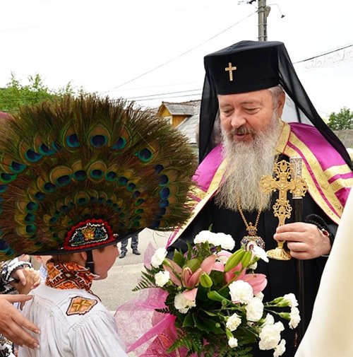 IPS Mitropolit Andrei a binecuvântat lucrările de la Dumbrăviţa Poza 85829