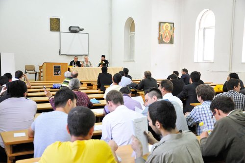 Conferinţă despre Bisericile Vechi-Orientale Poza 85797
