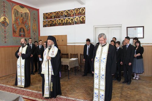 Examen de atestat la Seminarul Teologic din Galaţi Poza 85773