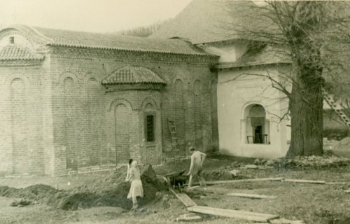 Incursiune în trecutul Mănăstirii Cotmeana Poza 85740