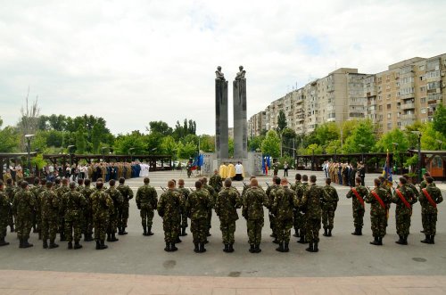 Ceremonii militare şi religioase închinate Zilei Eroilor Poza 85426