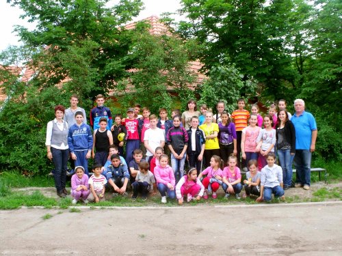 Proiect pentru copiii din Aşezământul „Sfântul Mucenic Ciprian“ Ocna Mureş Poza 85440