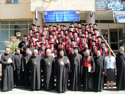 Curs festiv la Facultatea de Teologie Ortodoxă Poza 85315