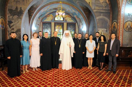 Ostenitori ai Ziarului Lumina binecuvântaţi de Patriarhul României Poza 85305