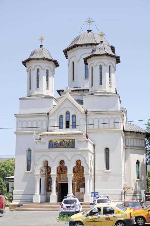 Biserica „Sfânta Treime“ - Ghencea va fi resfinţită luni Poza 85254
