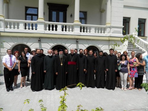 Întâlnire de 10 ani la Facultatea de Teologie din Craiova Poza 85268