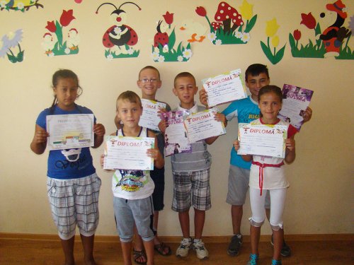 Copii ai Centrului „Sfântul Nicolae“ din Filiaşi, premiaţi Poza 85146