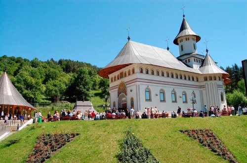 Biserici moldave închinate Sfinţilor Români Poza 84987