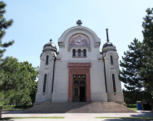 Liturghie arhierească la Paraclisul mitropolitan „Madona Dudu“ Poza 84911