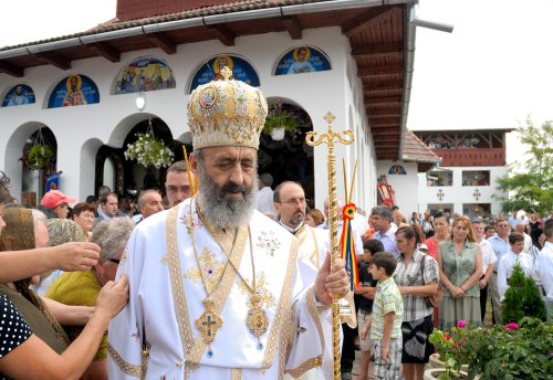 Un nou centru al tinerilor în Arhiepiscopia Alba Iuliei Poza 84502