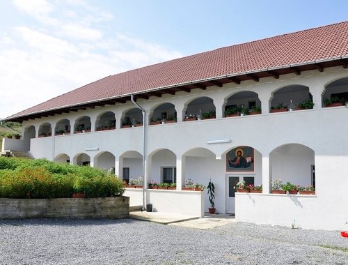 Expoziţie de icoane la mănăstirea sălăjeană Voivodeni Poza 84468