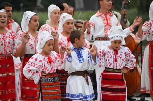 Festivalul Naţional al Tradiţiilor Populare Poza 84401