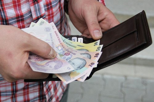 Analiştii, luaţi prin surprindere de evoluţia bună a economiei Poza 84318