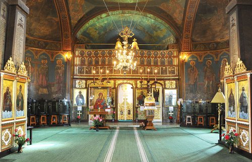 Lăcaşul sfânt din Lipăneşti, un loc odihnitor de suflete