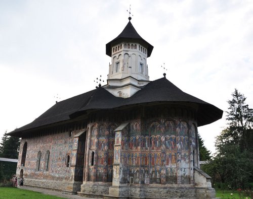 Biserica Mănăstirii Moldoviţa va fi resfinţită duminică Poza 84188