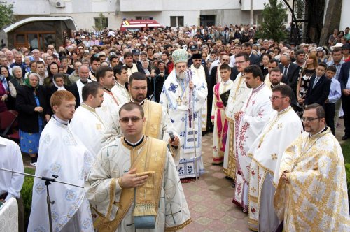 Târnosire de biserică la Ţăndărei  Poza 84092