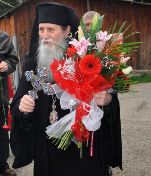 Înalt Preasfinţitul Arhiepiscop Pimen, la ceas aniversar Poza 84045