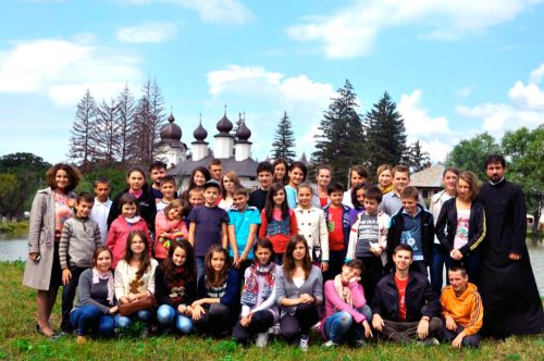 Tabără pentru tineri la Mănăstirea Vorona Poza 84010