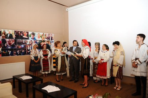 Sărbătoare a identităţii şi demnităţii poporului român Poza 83997