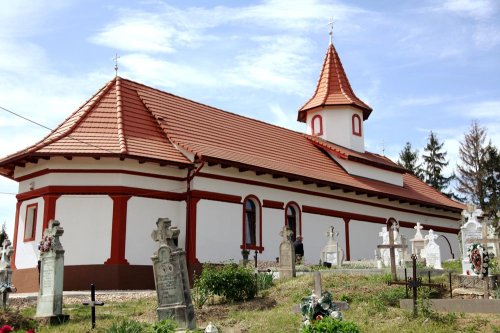Istorica biserică din Perşani, refăcută din temelie Poza 83966