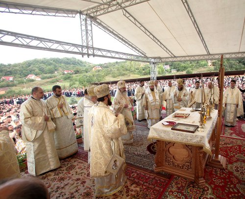 Prima vizită a Patriarhului României în Episcopia Sălajului Poza 83745