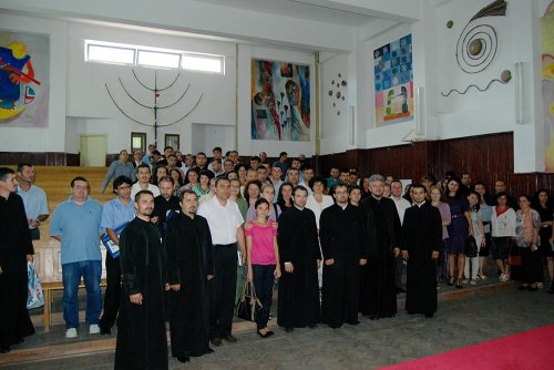 Profesorii de religie din Gorj, în consfătuire Poza 83737
