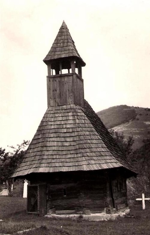 Bisericuţa „Sfântul Nicolae“ din Bejan-Hunedoara Poza 83578