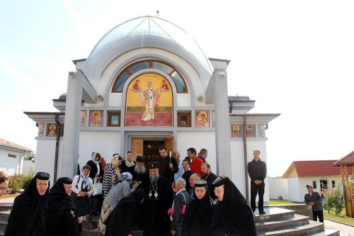 Hram la Mănăstirea „Sfântul Gheorghe“ – Prisaca Poza 83522