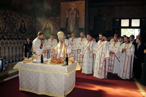 Patru ani de la ridicarea la rang de Arhiepiscopie Poza 83510