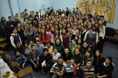 Peste 100 de studenţi ASCOR din toată ţara şi din Chişinău, aşteptaţi la hramul Sfintei Parascheva Poza 83270