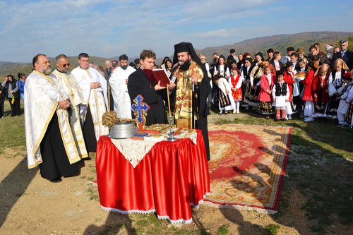 Valea Almăjului, ocrotită de Sfânta Cruce Poza 83236